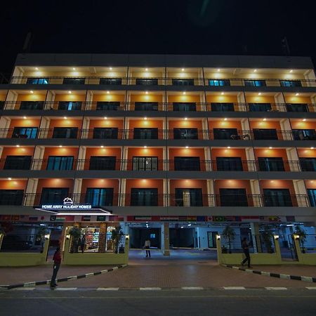 Home Away Holiday Homes Дубай Экстерьер фото