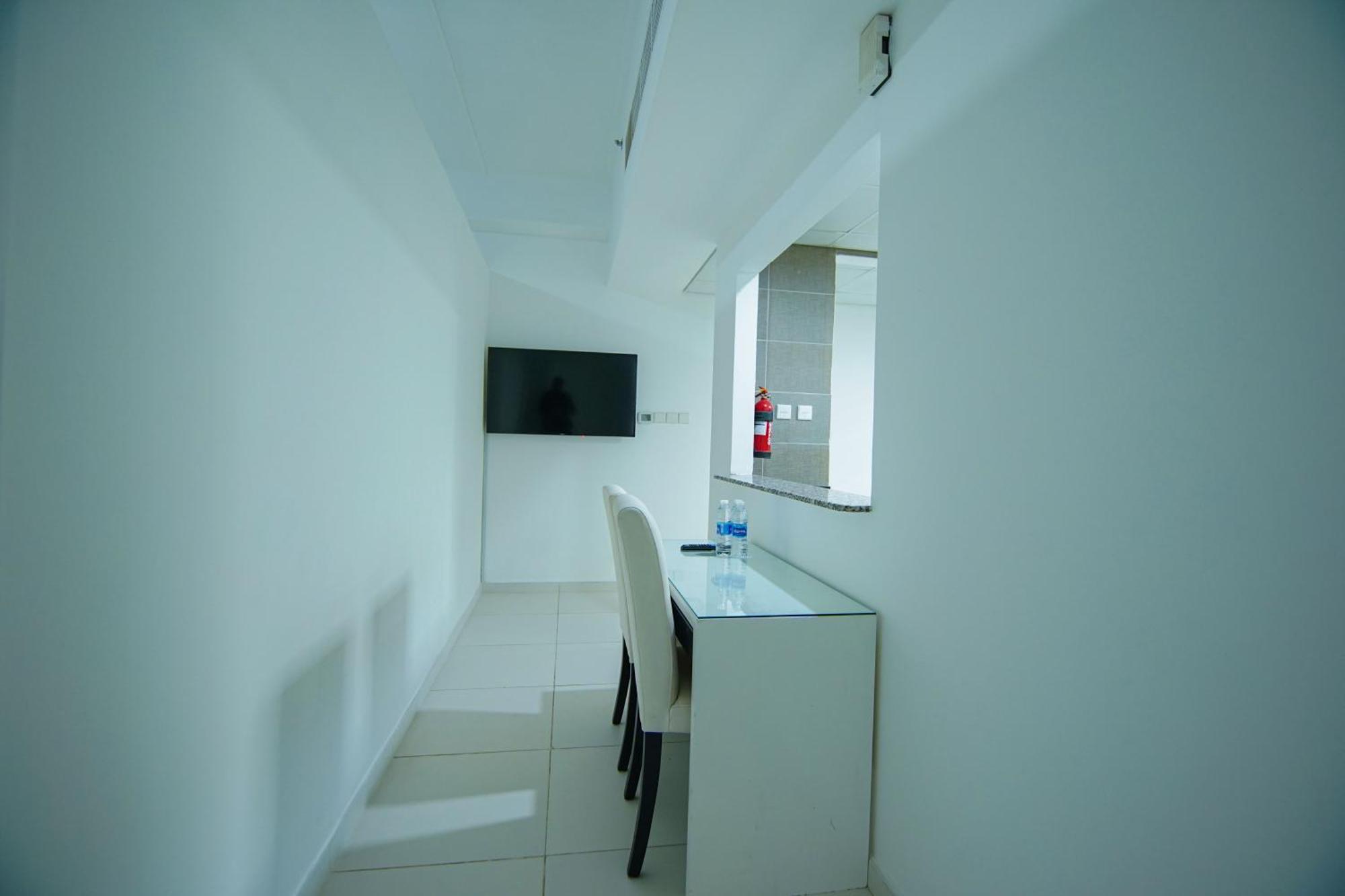 Home Away Holiday Homes Дубай Экстерьер фото