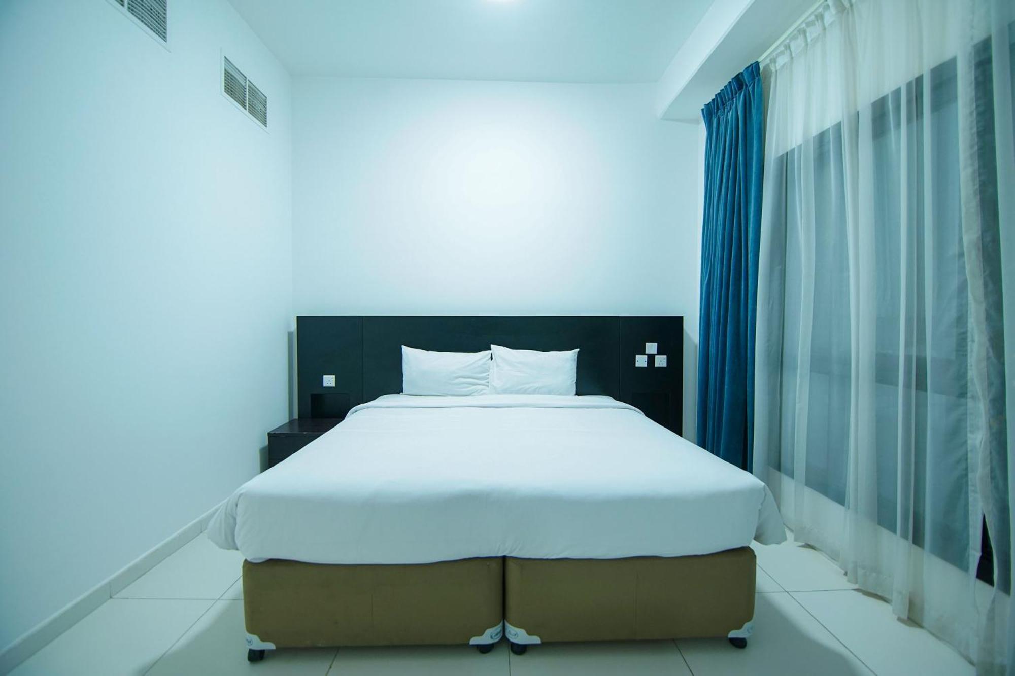 Home Away Holiday Homes Дубай Экстерьер фото