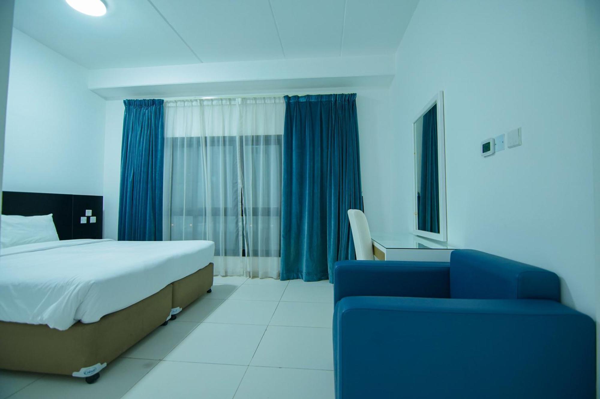 Home Away Holiday Homes Дубай Экстерьер фото