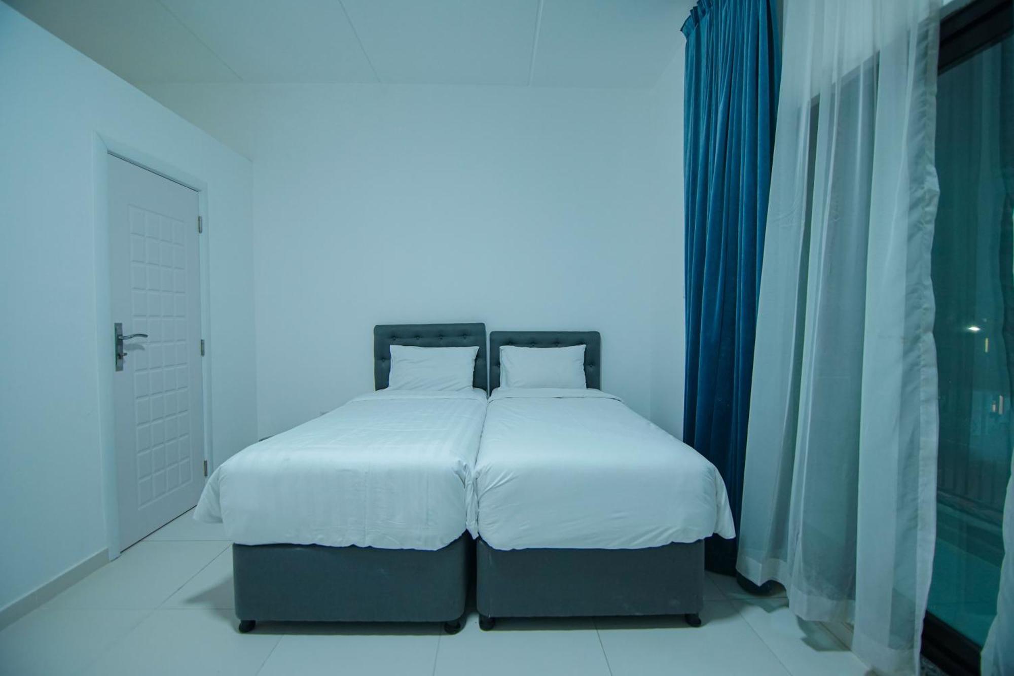 Home Away Holiday Homes Дубай Экстерьер фото