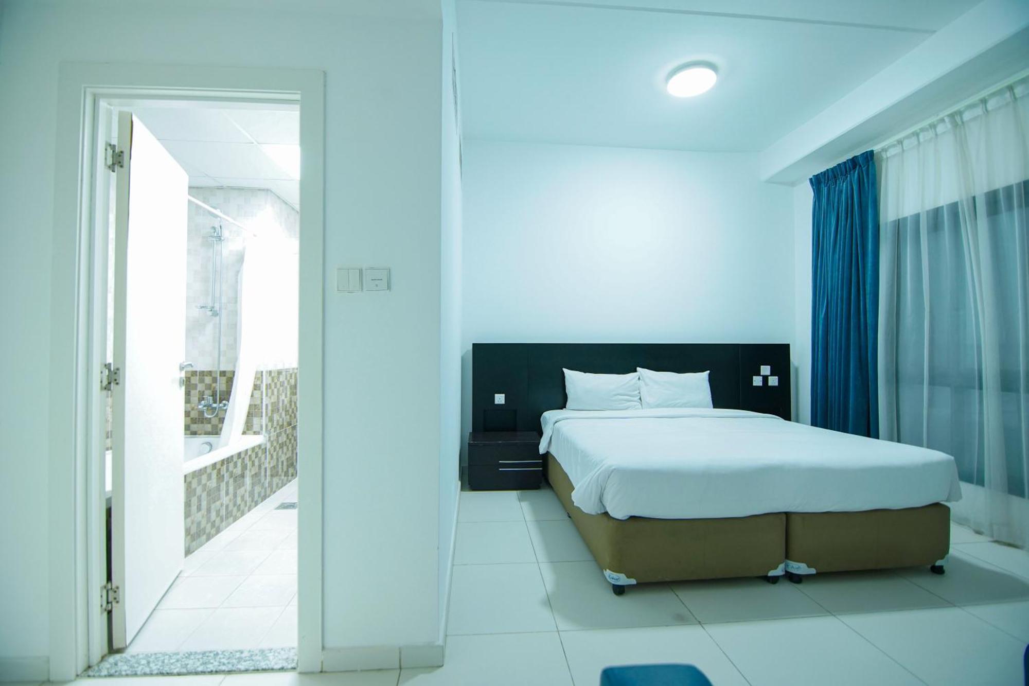 Home Away Holiday Homes Дубай Экстерьер фото